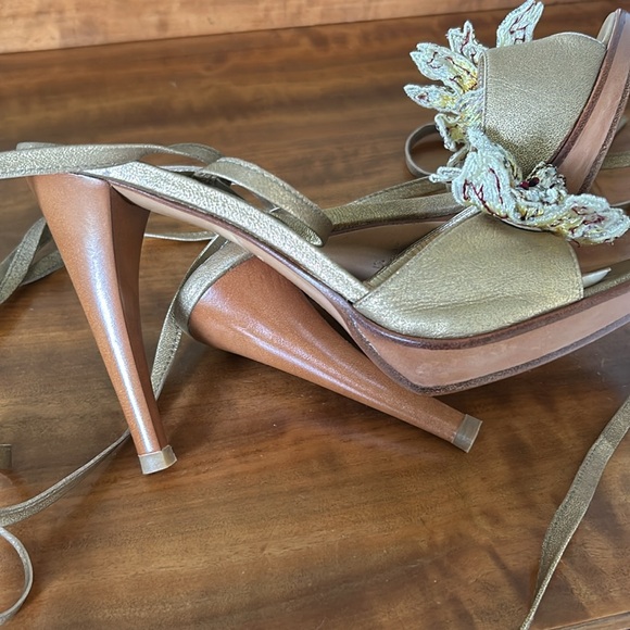 Lace up gold sandals with beaded flower and wood heels. - Picture 7 of 8